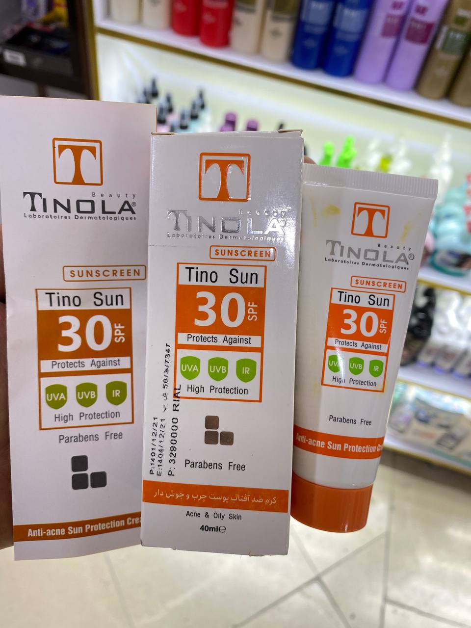 کرم ضد آفتاب تینولا TINOLA مناسب پوست چرب و جوشدار SPF30 حجم ۴۰ میل